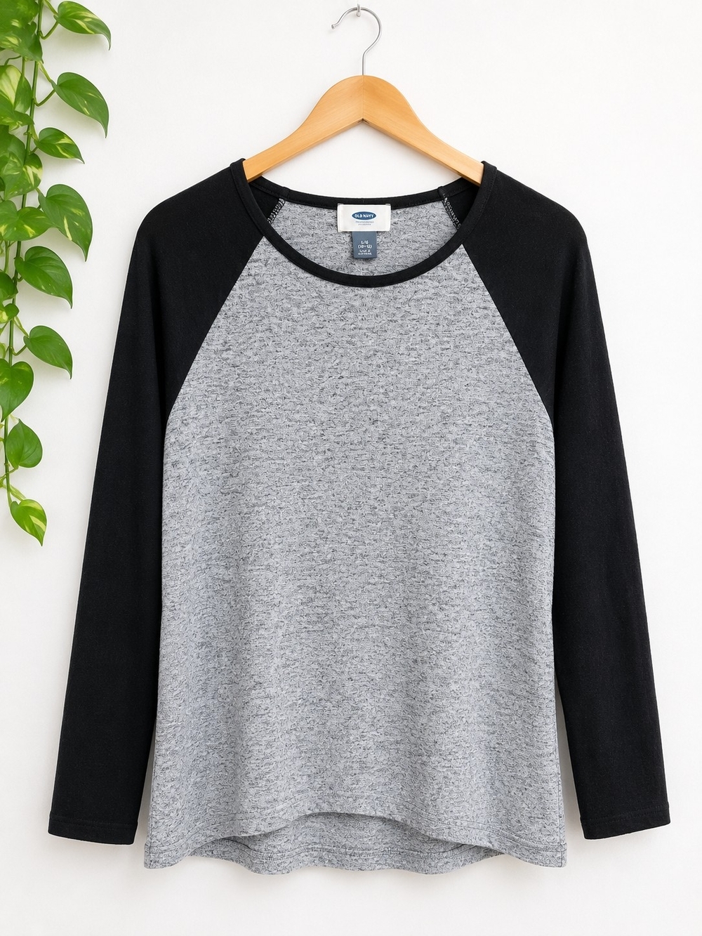 Old Navy Long Sleeve Raglan Tee in Gray and Black